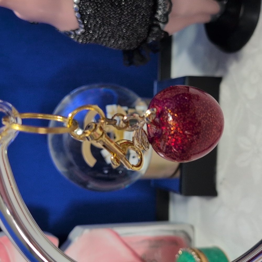 Red Sparkly Apple Bag Charm/Key Ring With Gold Toned Hardware - Picture 2 of 5